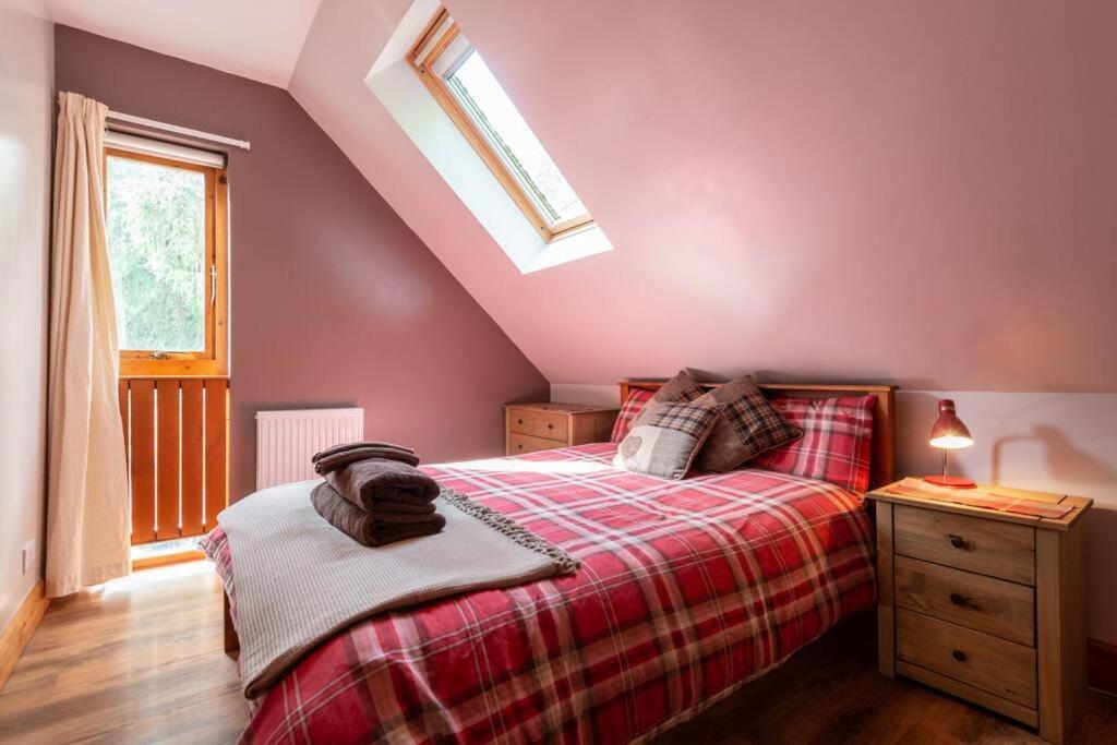 The Beeches Studio, Highlands Of Scotland ニュートンモア エクステリア 写真