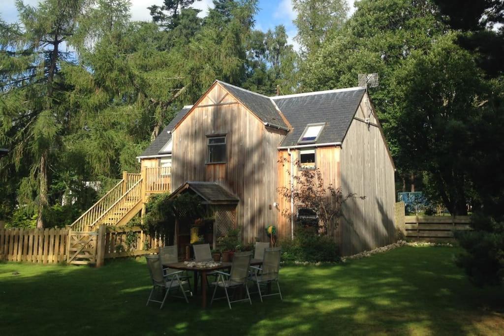 The Beeches Studio, Highlands Of Scotland ニュートンモア エクステリア 写真